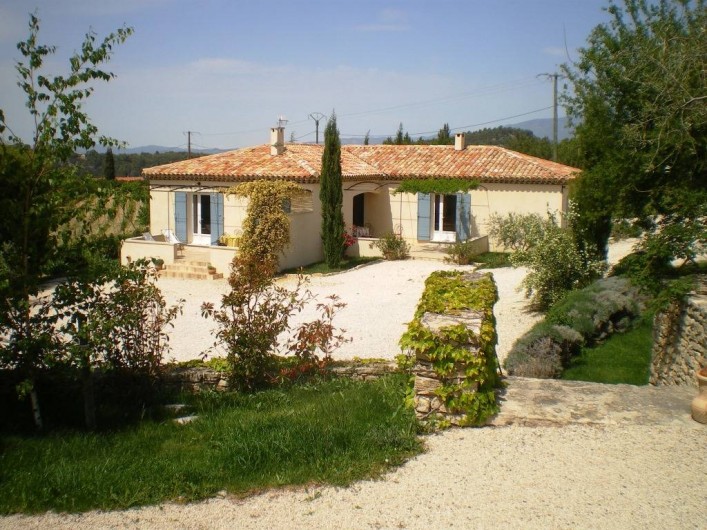 Location de vacances - Villa à Venasque - Vue des Gites CERISE et  RAISIN