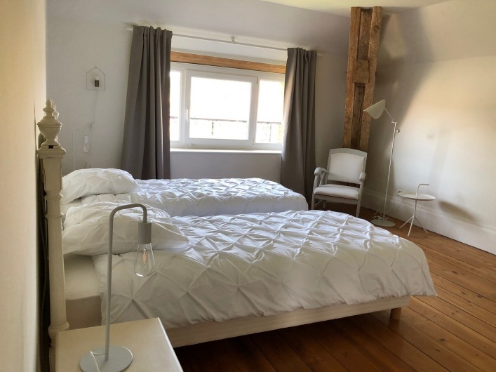 Location de vacances - Gîte à Tonnoy - la chambre 5 du 2ième étage et sa SDB privative