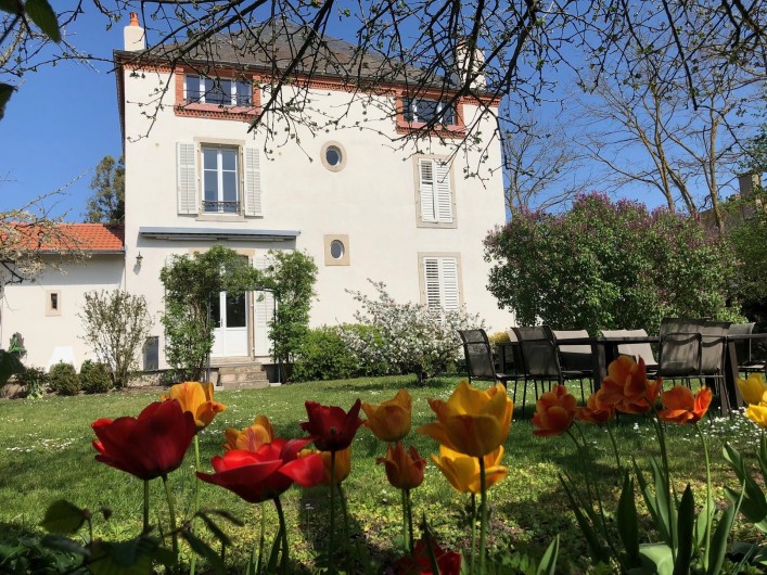 Location de vacances - Gîte à Tonnoy - Le jardin derrière la maison plein Sud