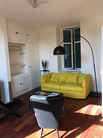 Location de vacances - Gîte à Tonnoy - le salon jaune au RDC