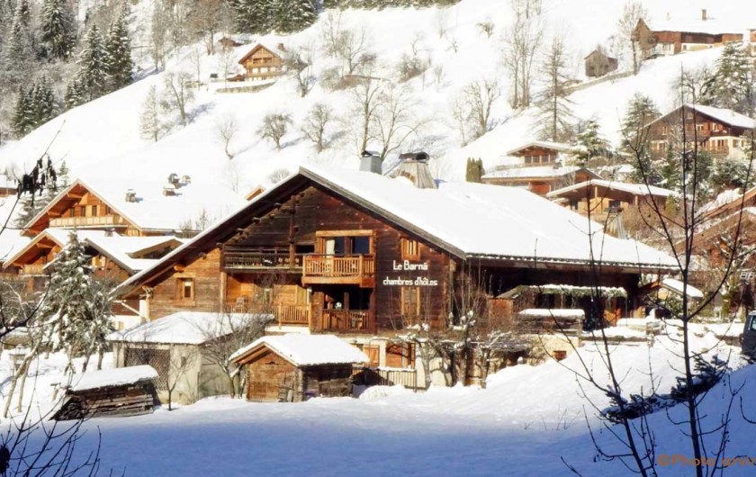 Location de vacances - Gîte à La Clusaz - vu d'ensemble hiver