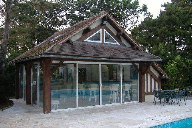 Location de vacances - Villa à Quiberville - Pool house avec bar, douche et wc