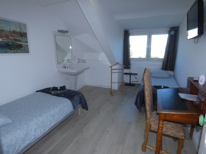 Location de vacances - Villa à Quiberville - Chambre N° 6 : 2ème étage  1lit double ou 2 lits simple + lavabo