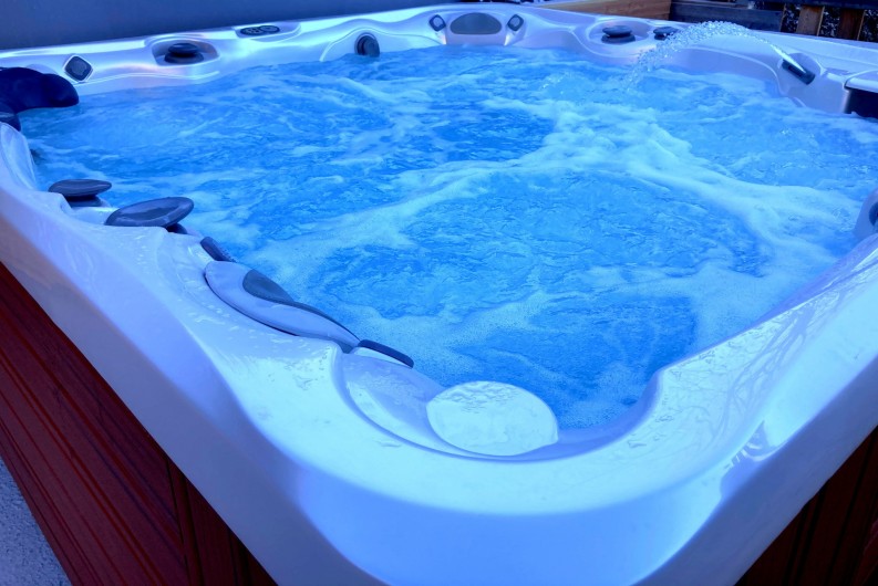 Location de vacances - Chalet à Taninges - SPA 6 personnes