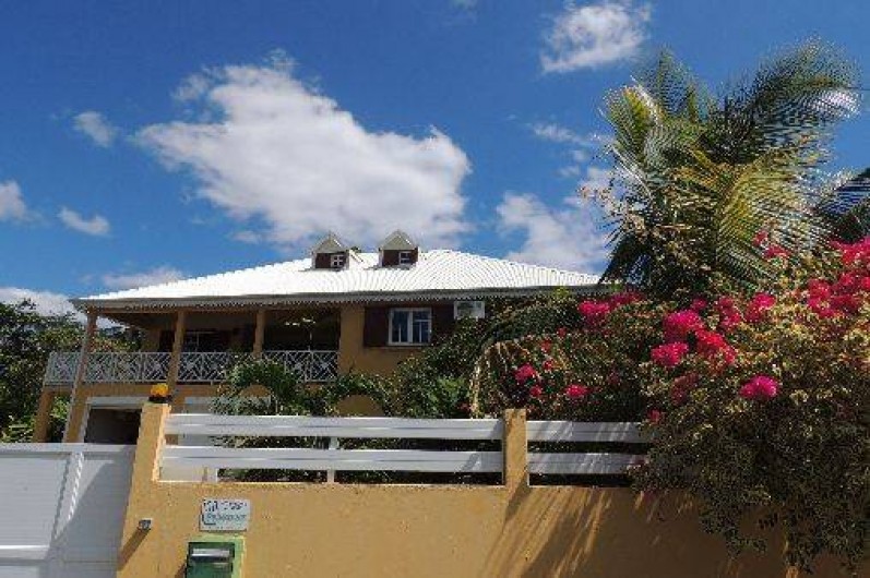 Location de vacances - Appartement à Le Gosier - La maison dans laquelle se situe l'appartement