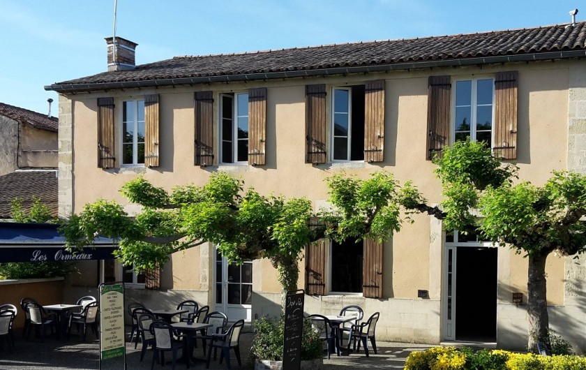 Location de vacances - Chambre d'hôtes à Sauternes - Façade Maison