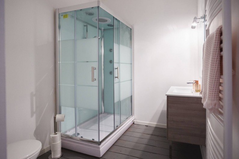 Location de vacances - Chambre d'hôtes à Sauternes - Chambre Rose Salle d'eau