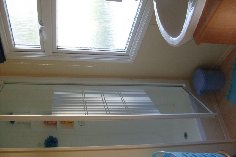 Location de vacances - Camping à Farinette Plage - salle de bains