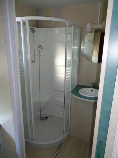 Location de vacances - Chalet à Belesta - douche