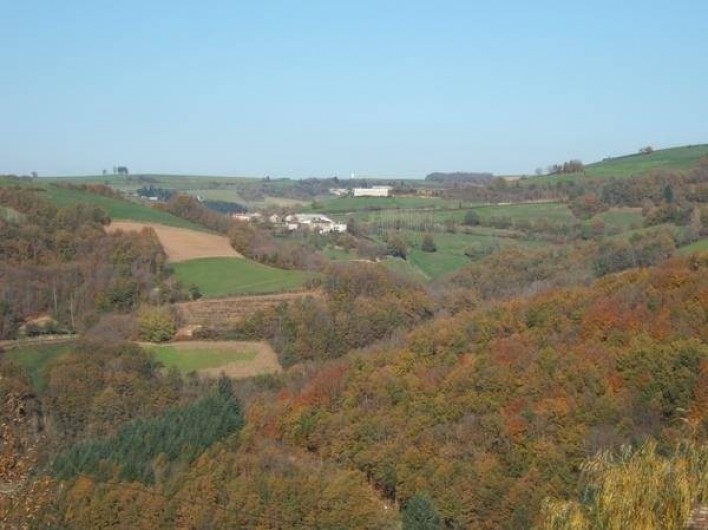 Location de vacances - Gîte à Coupiac - vue automnale