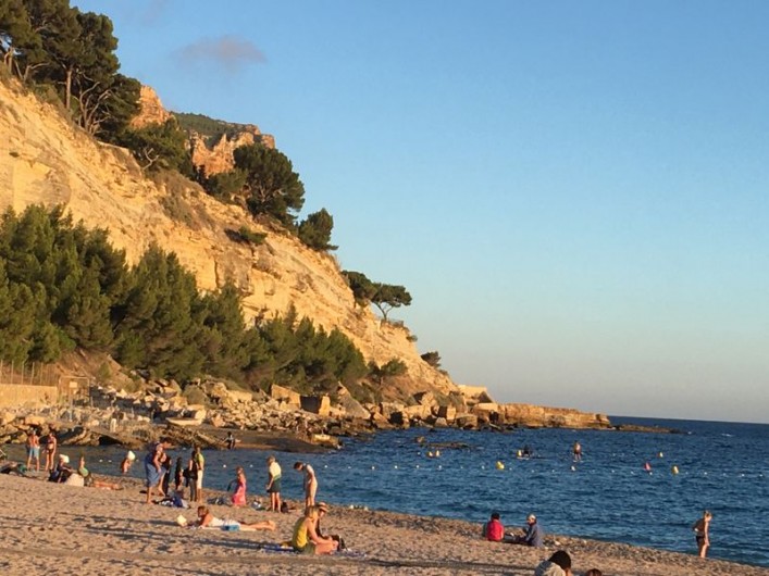 Location de vacances - Appartement à Cassis - La grande plage