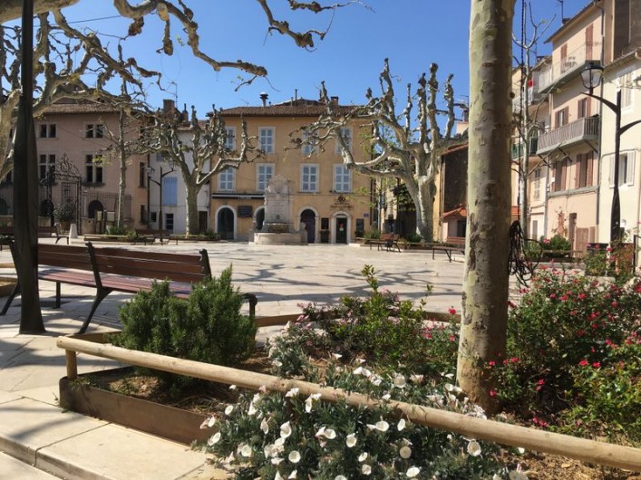 Location de vacances - Appartement à Cassis - Place de la Mairie