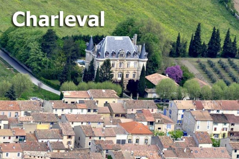Location de vacances - Studio à Charleval - Village de CHARLEVAL en Provence. Petit village calme par