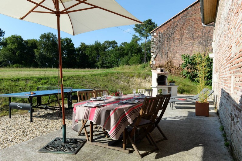 Location de vacances - Gîte à Eygurande-et-Gardedeuil - La terrasse. Gîte de la Guirandole-Eygurande et Gardedeuil-Dordogne