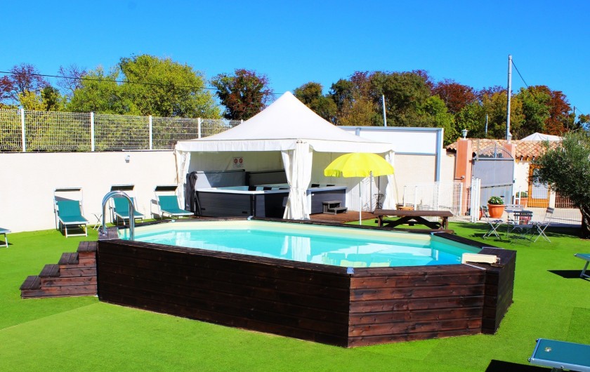 Location de vacances - Gîte à Pézenas - Piscine & Jacuzzis