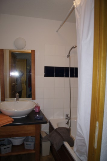 Location de vacances - Appartement à Loudenvielle - Salle de bains