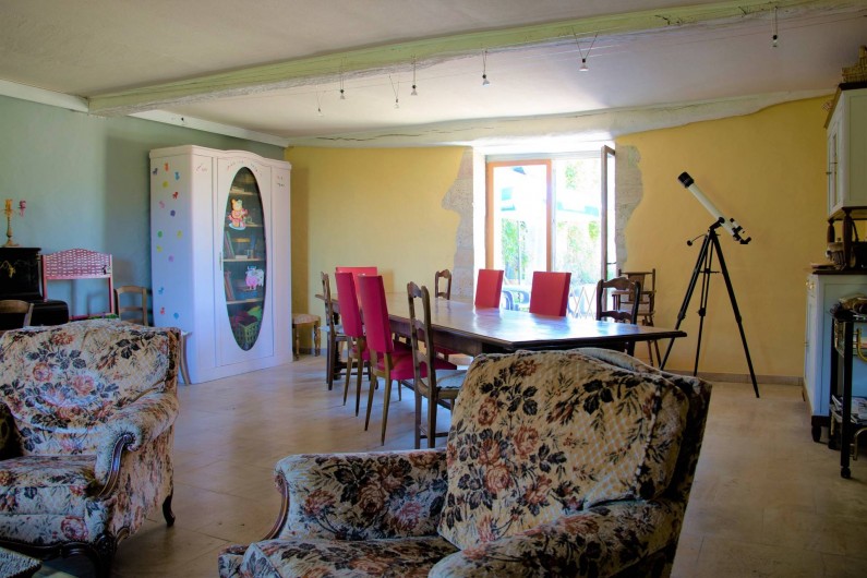 Location de vacances - Chambre d'hôtes à Gigny - Salle de séjour,  salle à manger