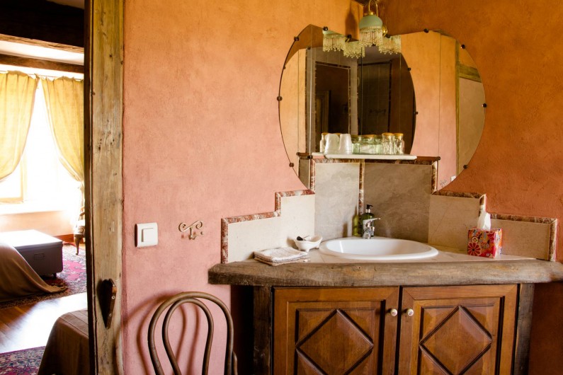 Location de vacances - Chambre d'hôtes à Gigny - Chambre Mésanges,   salle de douche