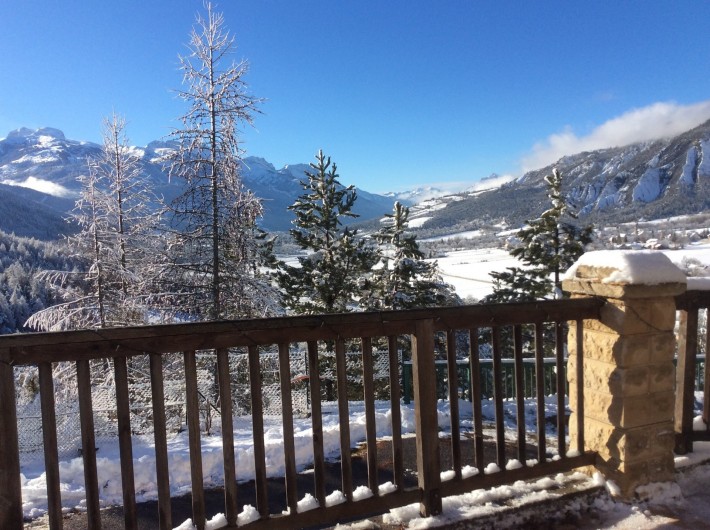 Location de vacances - Chalet à Barcelonnette - Vue depuis la terrasse.