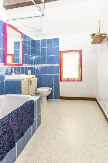 Location de vacances - Gîte à Dému - Salle de bain commune