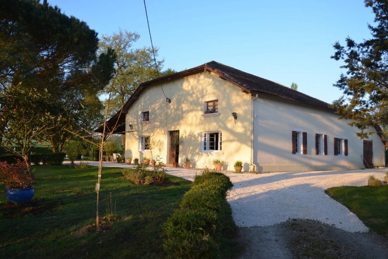 Location de vacances - Gîte à Dému - La maison de famille