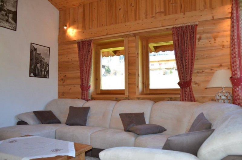Location de vacances - Chalet à Demi-Quartier - Salon cosy avec cheminée et mezzanine
