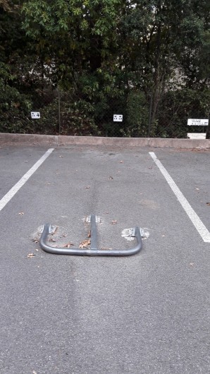 Location de vacances - Appartement à Saint-Aygulf - Parking privatif avec barrière