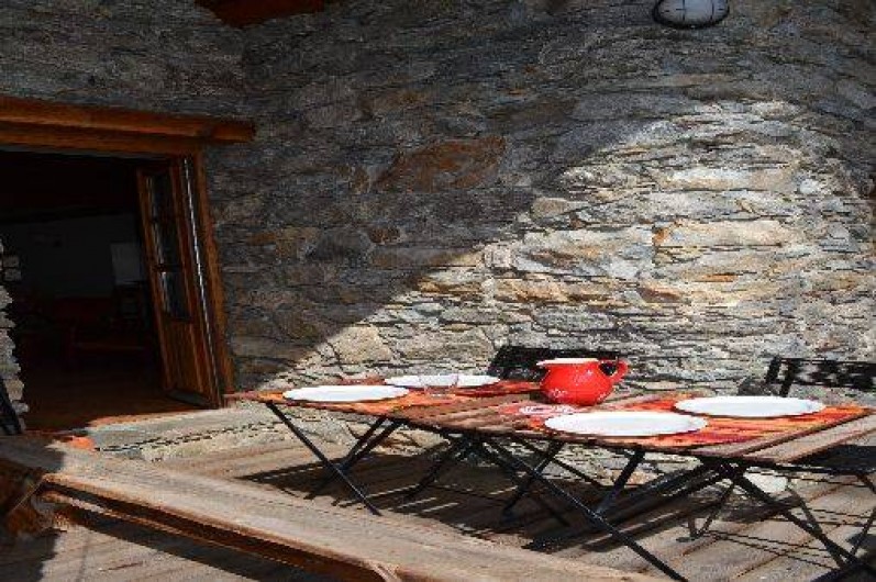 Location de vacances - Appartement à Bonneval-sur-Arc - Déjeuner sur le balcon