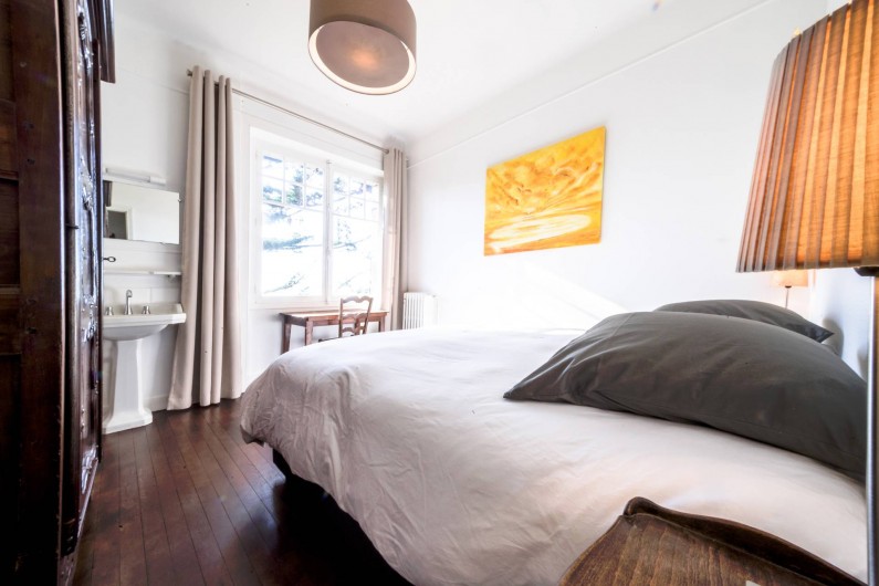 Location de vacances - Villa à Dinard - Chambre 1 - Lit 1.80 m