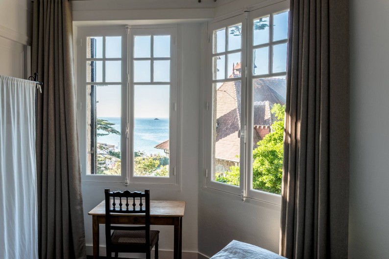 Location de vacances - Villa à Dinard - Vue Mer - Chambre 3