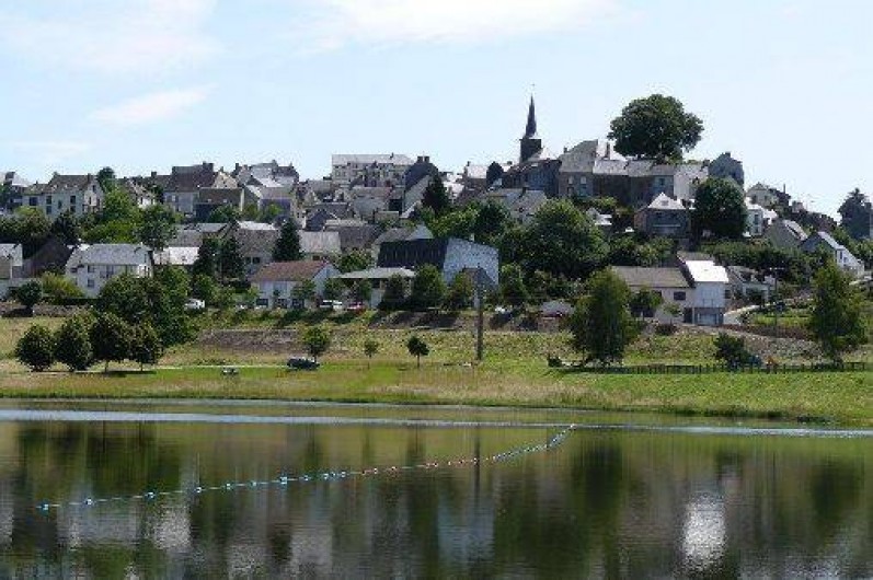 Location de vacances - Gîte à La Tour-d'Auvergne - La Tour d'Auvergne