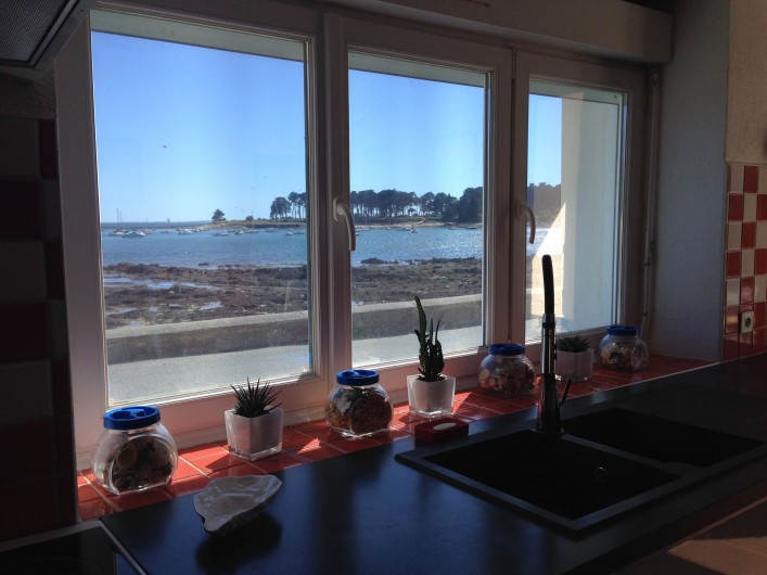 Location de vacances - Villa à Saint-Philibert - Une vue mer unique de la cuisine