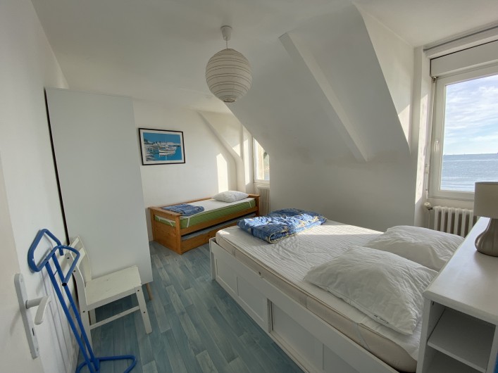 Location de vacances - Villa à Saint-Philibert - Chambre 1  Vue mer  1 lit de 140  2 lits de 90