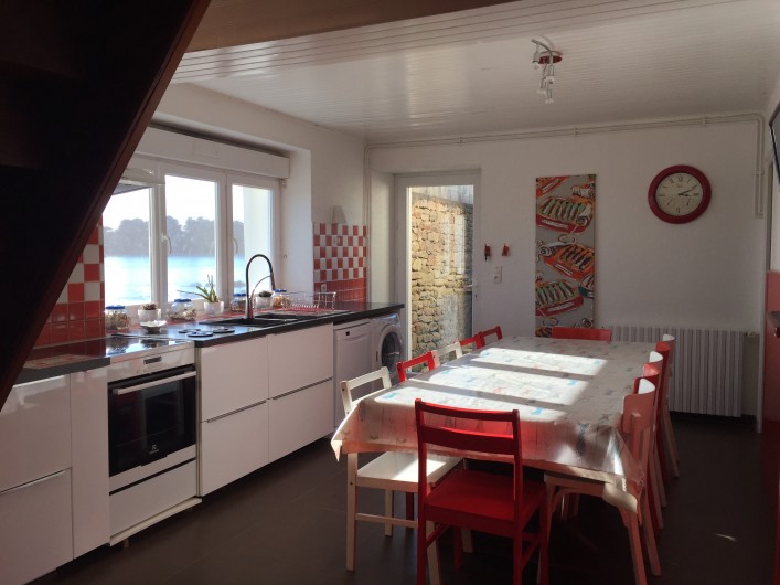 Location de vacances - Villa à Saint-Philibert - Cuisine équipée  Grande table familiale