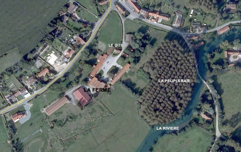 Location de vacances - Gîte à Berck - Vue satellite de la ferme, du gîte, de la peupleraie et de la rivière.