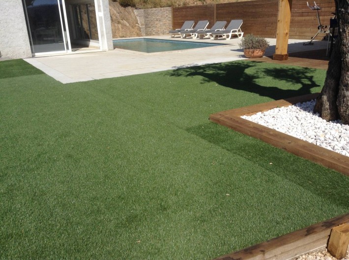 Location de vacances - Villa à Bormes-les-Mimosas - piscine privée, terrasse, pelouse