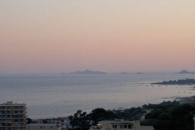 Location de vacances - Appartement à Ajaccio - vue terrasse