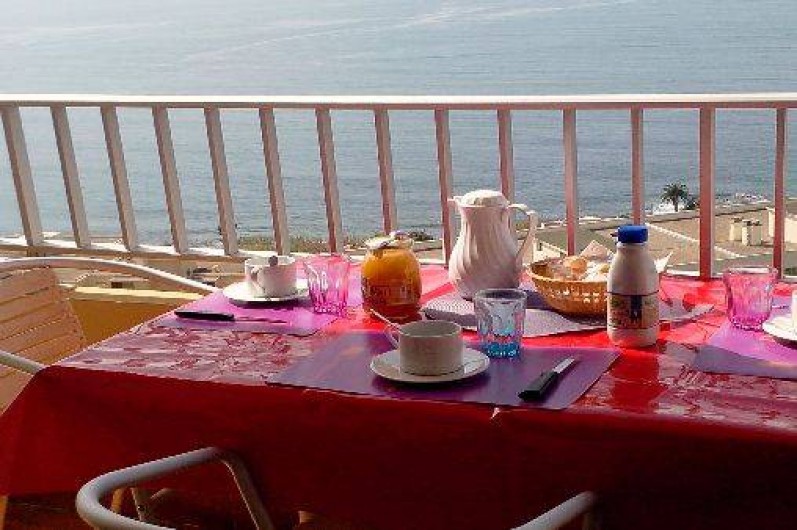 Location de vacances - Appartement à Ajaccio - vue terrasse