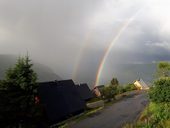 Location de vacances - Chalet à Saint-Lary-Soulan - Arc-en-ciel vu du chalet