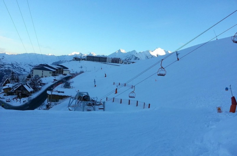 Location de vacances - Chalet à Saint-Lary-Soulan - Chalet vu des pistes