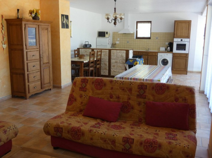 Location de vacances - Gîte à Tursac - espace de vie avec cuisine ouverte