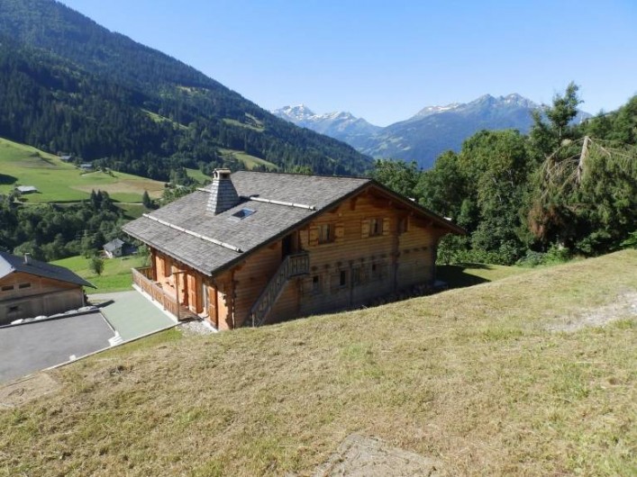 Location de vacances - Appartement à Hauteluce - Arrière du chalet, côté location