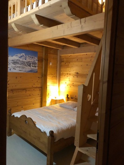 Location de vacances - Appartement à Hauteluce - Chambre 2: 1 lit double + mezzanine avec matelas 2 personnes