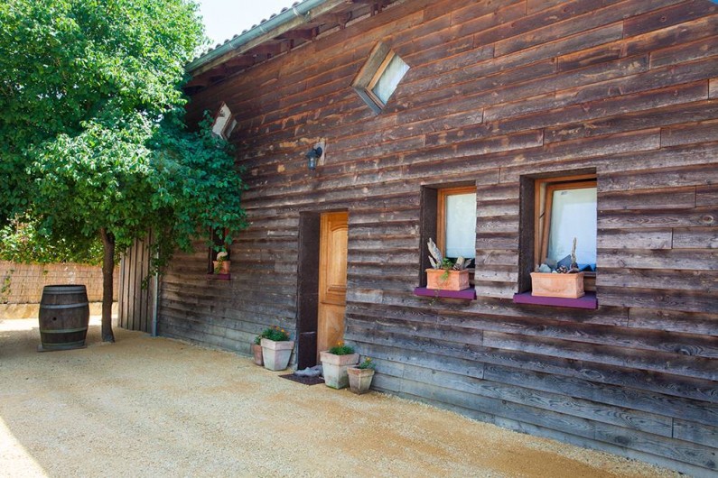 Location de vacances - Villa à Monestier - Notre maison vu de l'extérieur et son parking privé