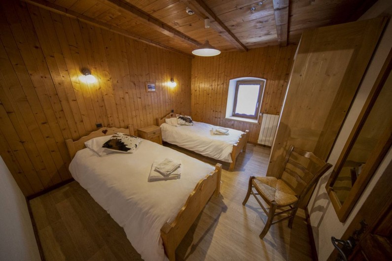 Location de vacances - Appartement à Morzine - 1ère chambre ABRICOTINE 2 lits 1 personne