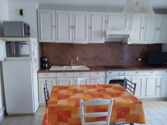 Location de vacances - Appartement à Sète - cuisine-salon