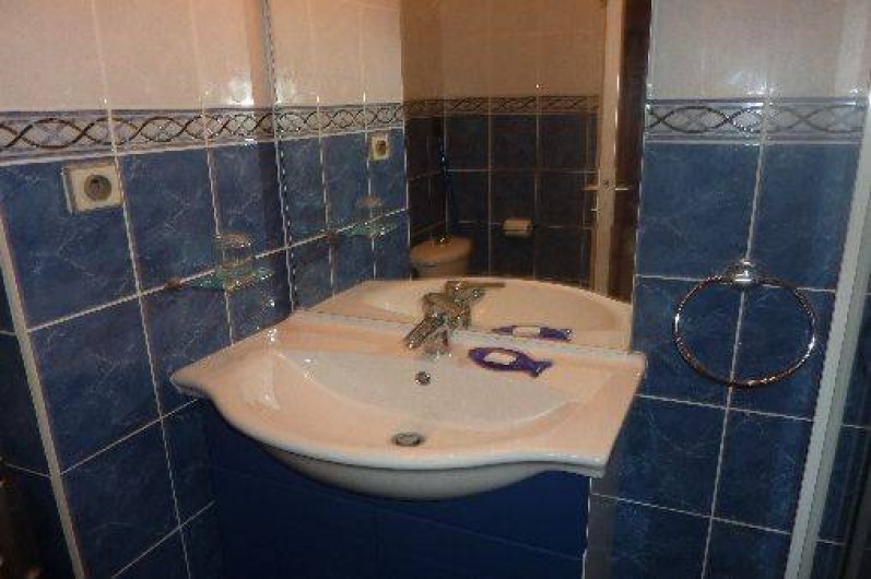 Location de vacances - Studio à Cavalaire-sur-Mer - Salle de bain