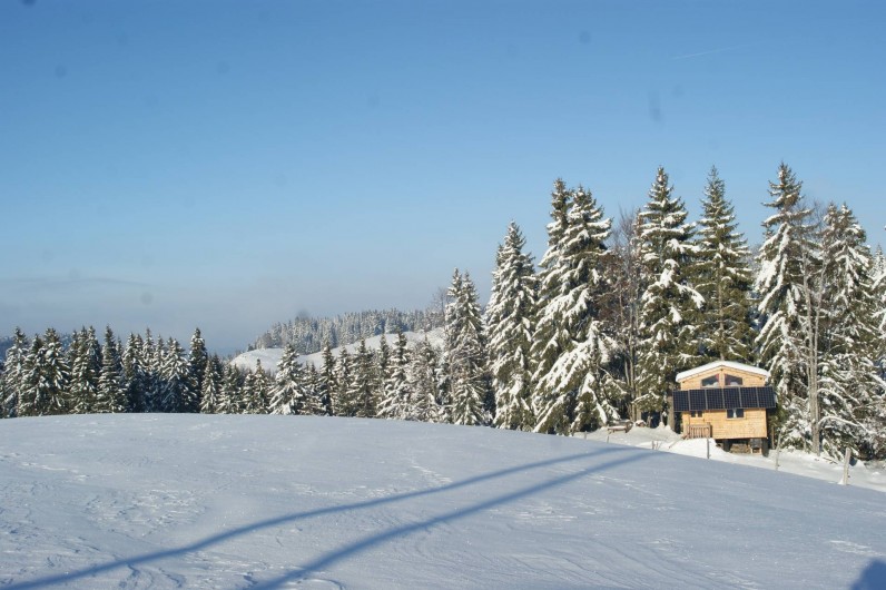 Location de vacances - Cabane dans les arbres à Bellecombe - Une très bonne exposition, ensoleillée,  avec de beaux couchés de soleil  .