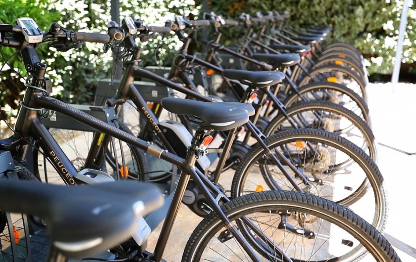 Location de vacances - Villa à Calvi - 10 vélos à assistance électrique sont mis à disposition de nos clients