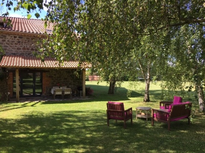 Location de vacances - Gîte à Vailhac - jardin privatif